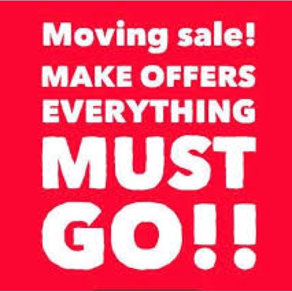 Red Moving Sale Sign - Picture 1 of 1